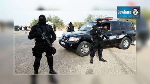 راس جدير : الأمن التونسي والليبي يطلقان النار في الهواء لمنع مصريين من دخول تونس