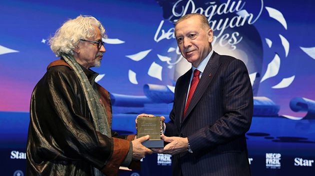 تركيا: المخرج التونسي الناصر خمير يحرز جائزة 'نجيب فاضل للفنون والثقافة 2023'