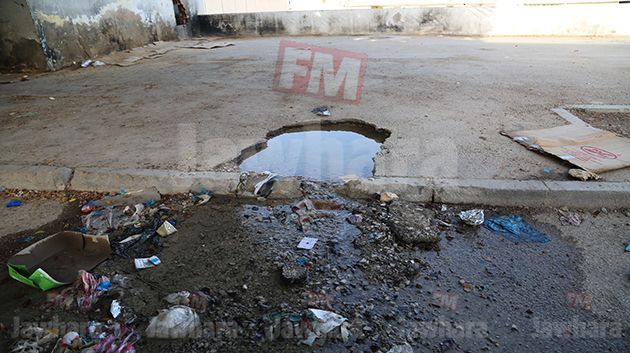 سوق الأحد بسوسة: اهدار للماء من حنفية عمومية منذ شهر