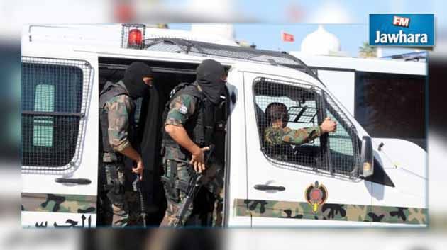 جندوبة : حجز كمية من الأسلحة بعد مداهمة عدد من المنازل