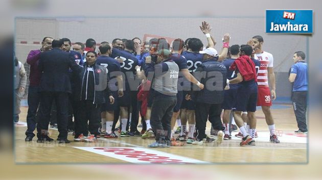 كأس الأبطال لكرة اليد : إيقاف مباراة النجم الساحلي و الإفريقي بسبب العنف