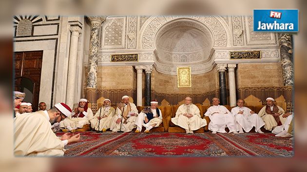 رئيس الجمهورية يشرف على موكب الاحتفال بليلة القدر