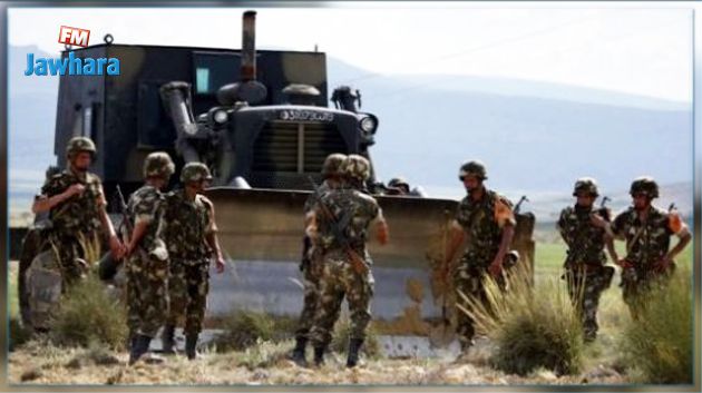 الجيش الجزائري يلقي القبض على 3 إرهابيين