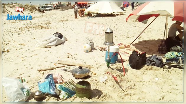 في حملة على شاطئ رجيش : حجز مخدرات ودراجات نارية وإزالة عدد من الخيام