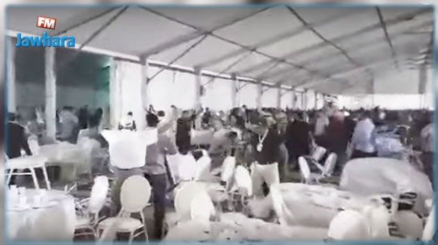 استعملت فيه الكراسي والصحون : شجار عنيف في مؤتمر حزبي بالمغرب