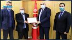 طبيب تونسي مقيم بسويسرا يتبرع بتجهيزات طبية متطورة لفائدة وزارة الصحة