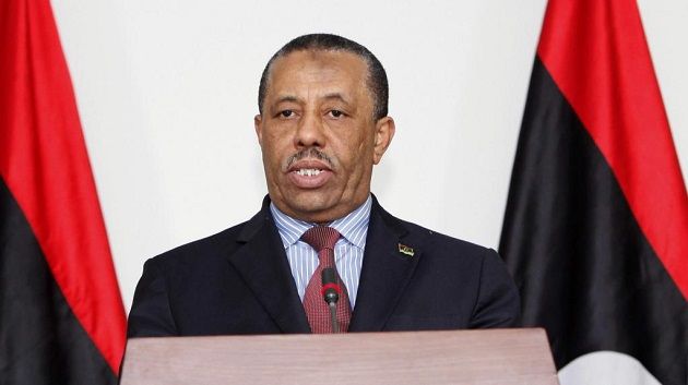 Attaqué, le premier ministre libyen démissionne 