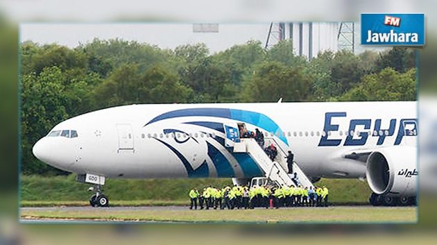 Avion d'Egypt Air détourné vers Chypre : Le pirate de l'air a été arrêté