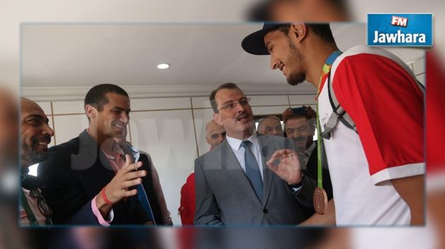 Le champion olympique Oussama Oueslati arrive en Tunisie