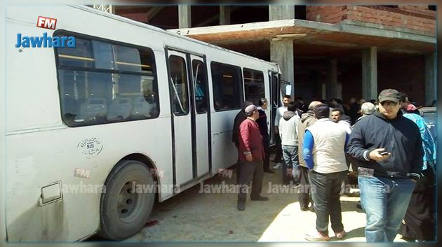 Un bus percute une façade de café à Mahdia : Un mort et plusieurs blessés