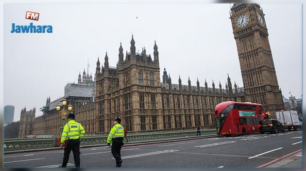 Londres : la police interpelle un suspect en possession de plusieurs couteaux 