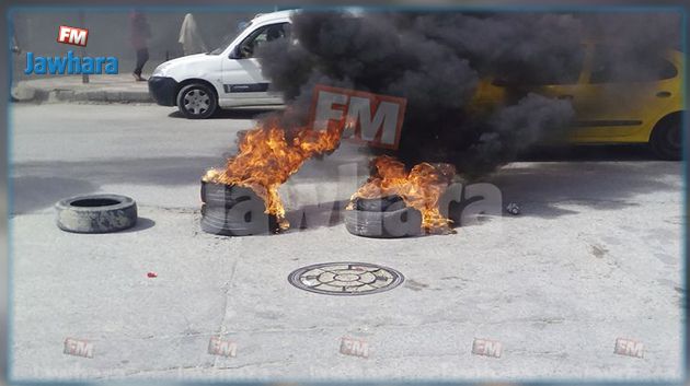 Les forces de l'ordre dispersent les manifestants à Kasserine 