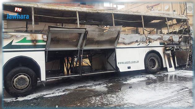 Kébili : Un bus ravagé par un incendie 