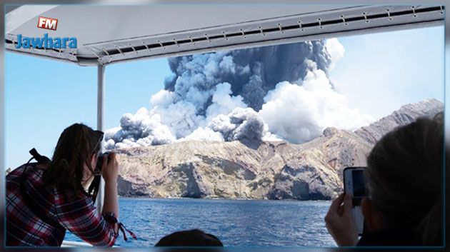 Nouvelle-Zélande : Au moins cinq morts dans l'éruption d'un volcan sur une île touristique