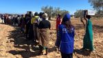 Le Croissant Rouge Tunisien (CRT) et l'Organisation internationale pour les migrations (OIM) distribuent de la nourriture à 7 000 migrants bloqués à Sfax  pendant le Ramadan