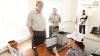 Sousse: Hamadi Jebali au bureau de vote pour s'inscrire