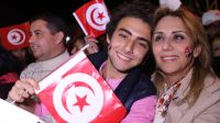 On fête la victoire de Béji Caïd Essebsi devant le QG de la campagne électorale aux Berges du Lac