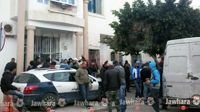 Mahdia : Les commerçants des vêtements d’occasion (friperie) en sit-in devant le siège de la Douane