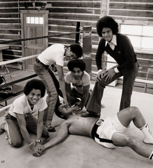 muhammad_ali_michael_jackson_five_5.jpg
