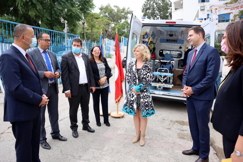 سيارات إسعاف1.jpg