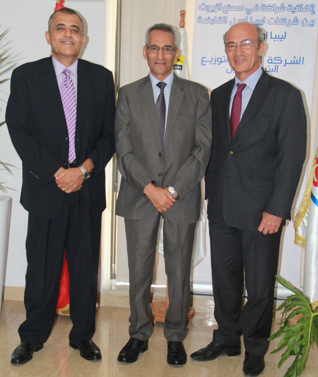 M. Ibrahim BUGAIGHIS, CEO Libya Oil Holding LTD (à droite),  M. Moncef MATOUSSI, PDG de la SNDP – AG