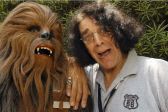 Star-Wars-Mort-de-Peter-Mayhew-l-interprete-de-Chewbacca.jpg