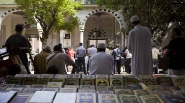 بنزرت: مصلون يمنعون إماما من اعتلاء المنبر