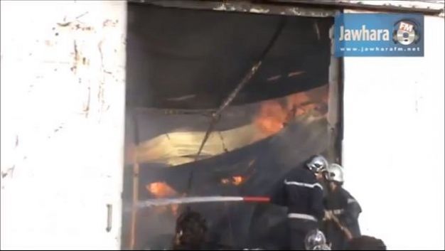القيروان : اندلاع حريق بمصنع للملابس المستعملة