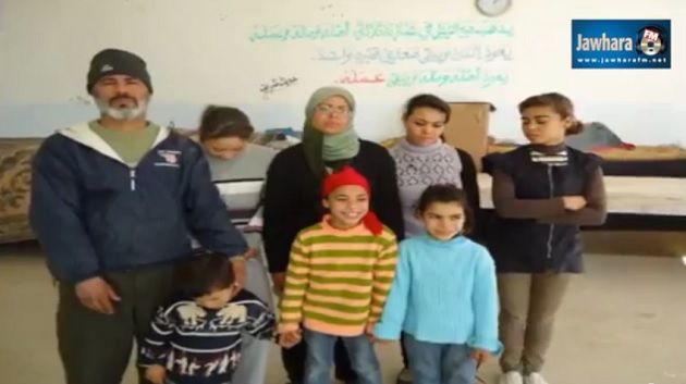 مأساة عائلة تونسية تعيش في مقبرة