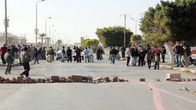 جندوبة : الأهالي يقطعون الطريق للمطالبة بتهيأة الطرقات