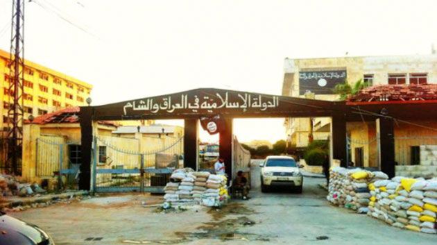  سوريا : داعش تعدم 100 مقاتل من جبهة النصرة 