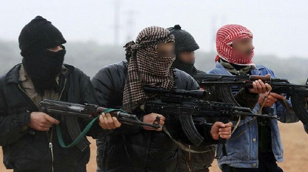 عاجل : القبض على 4 مسلحين من بينهم فتاة في بوفيشة على متن سيارة جزائرية
