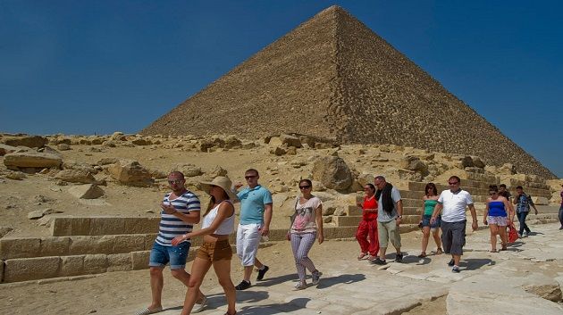مصر: السياح يهجرون الأهرام وخطة أمنيّة لإرجاعهم 