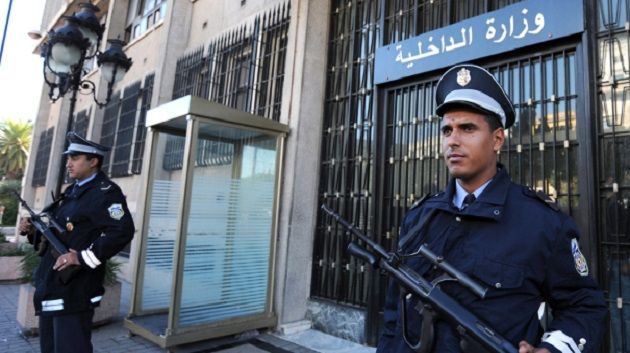 عاجل : الأمن يقتحم منزلا بقرطاج