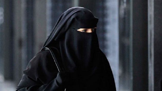 شيخ جامع الزيتونة: الحجاب هو اللباس الشرعي للمرأة وليس النقاب
