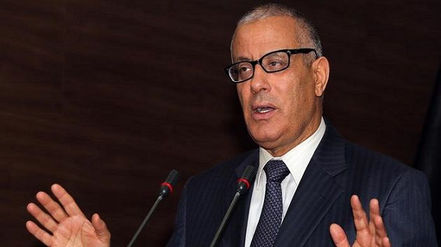 ليبيا : علي زيدان يدعو إلى تسليم السلطة إلى حكومة شرعية