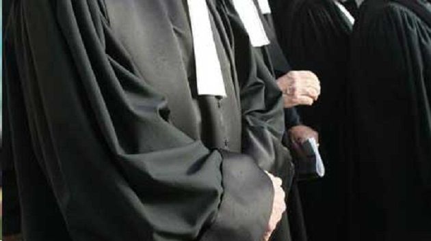 وقفة احتجاجية للمحامين أمام قصر العدالة