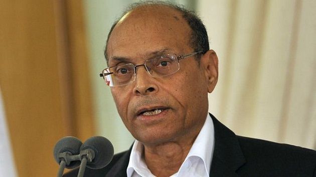 المرزوقي يزور نساء عاملات بضيعة فلاحية بقبلاط في عيد المرأة