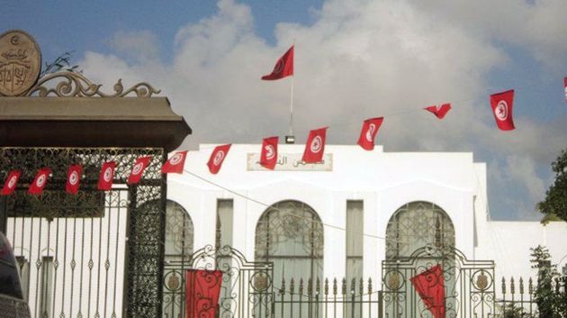 عدد من عاملات المحل العمومي بسوسة يرفعن عريضة للتأسيسي للعودة إلى نشاطهن