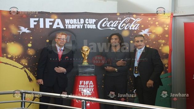 حصريا : صور وصول كأس العالم الى تونس برعاية كوكاكولا