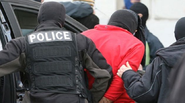 أريانة : إيقاف 12 شخصا في حملات مداهمة لشقق في حي النصر