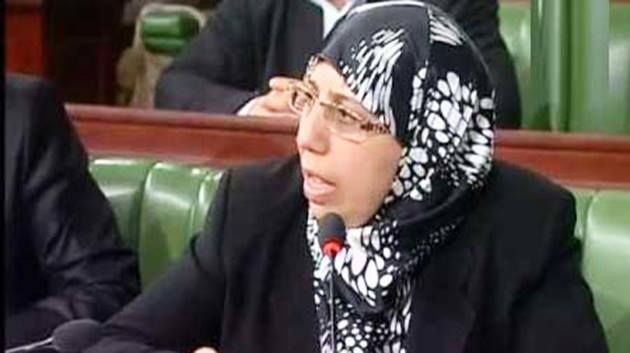 يمينة الزغلامي : كنت أفكر جديا في الاستقالة