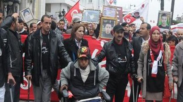 هيئة الدفاع عن عائلات شهداء وجرحى الثورة تطالب بتحجيرالسفر عن جميع المتهمين في القضية