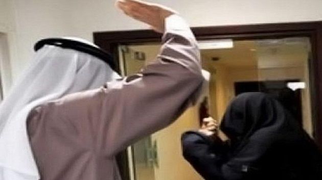 السعودية : تغريم كل من يعتدي على زوجته بالعنف ب13 ألف دولار