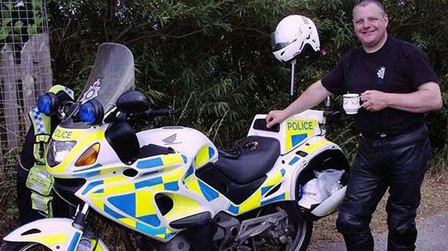 شرطي انجليزي يحصل على تعويض بـ 6500 جنيه استرليني بسبب ضجيج دراجته