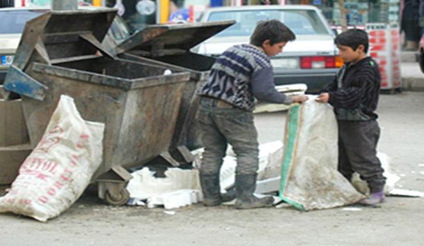 المندوب العام للطفولة : 100 ألف طفل ينقطعون عن الدراسة سنويا