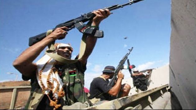 ليبيا : مواجهات عنيفة بين مجموعات مسلحة في بنغازي
