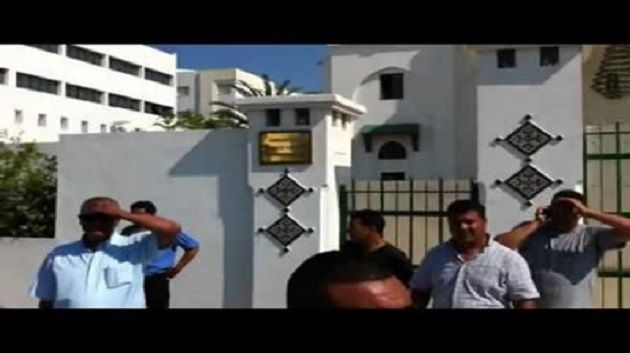 معلومات استخباراتية وراء إجلاء الجزائر دبلوماسيها من ليبيا