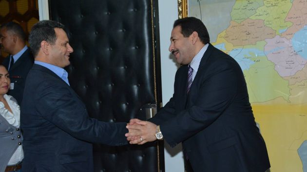 نشرة الأخبار 19:00 19-05-14