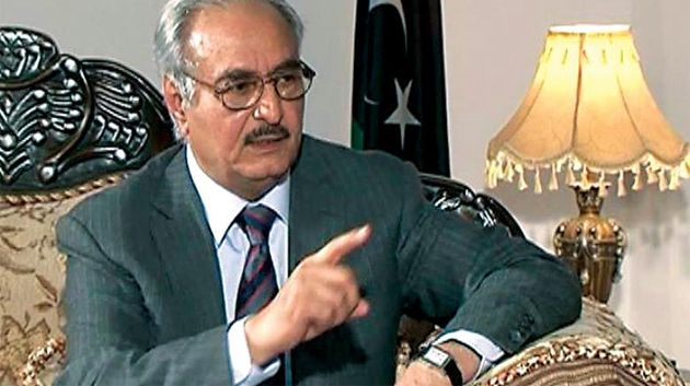 خليفة حفتر يتعهد برد قوي على محاولة اغتياله